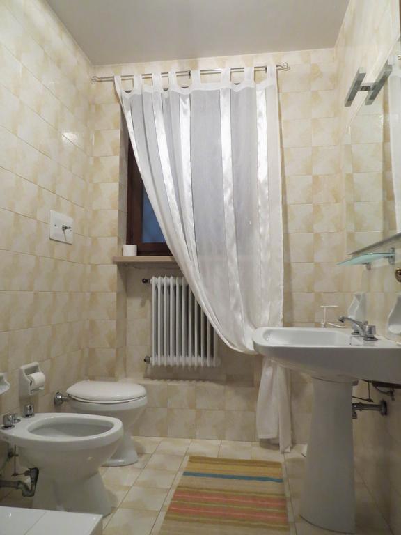 Residence Liana Albisano Torri Del Benaco Bagian luar foto