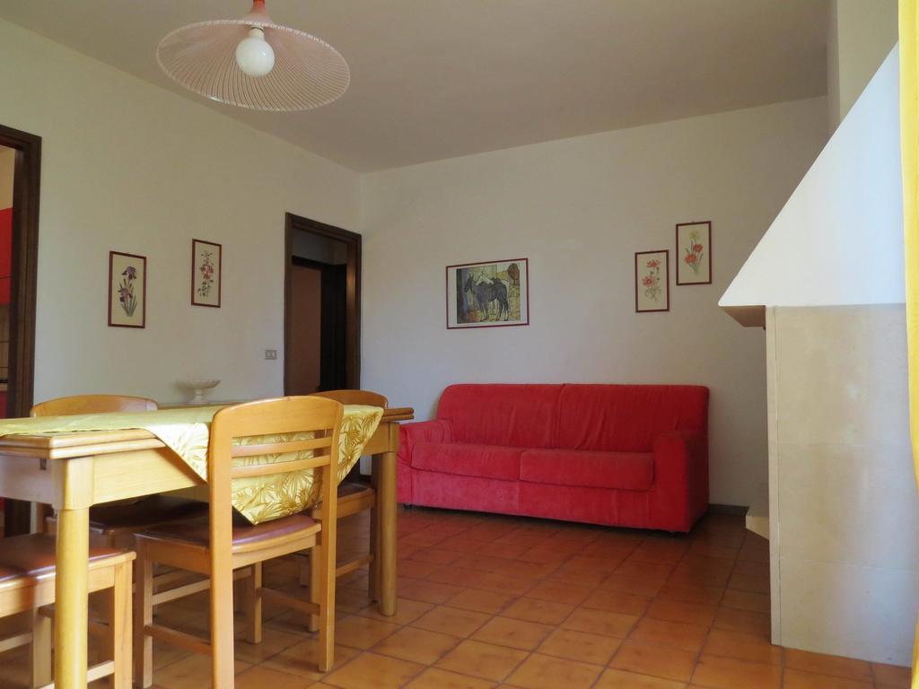 Residence Liana Albisano Torri Del Benaco Bagian luar foto