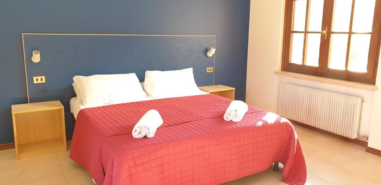 Residence Liana Albisano Torri Del Benaco Bagian luar foto